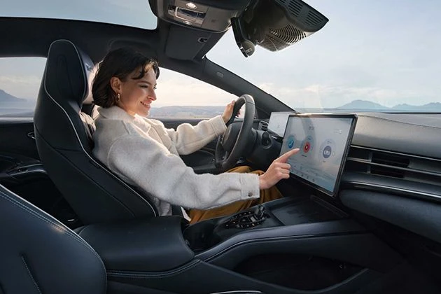 Smart rotatable touchscreen