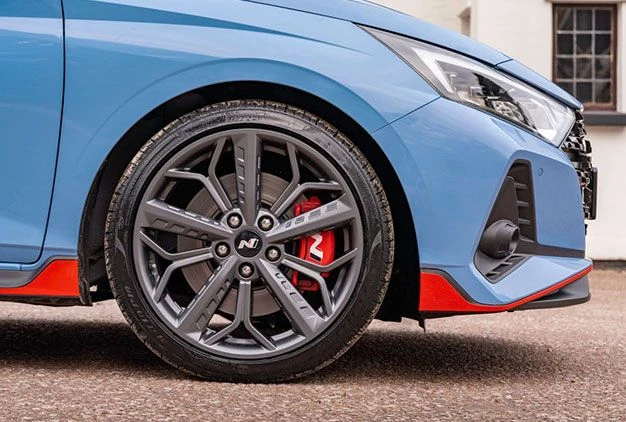 Distinct N-branded brake discs