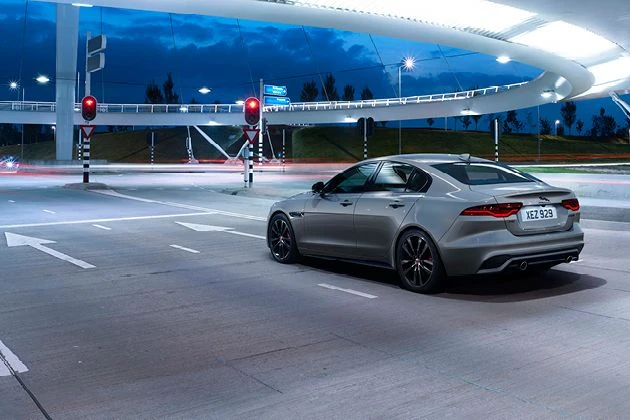 From its muscular stance and sculpted bonnet to the bumpers, front grille and alloy wheels, Jaguar XE accentuates its confident design