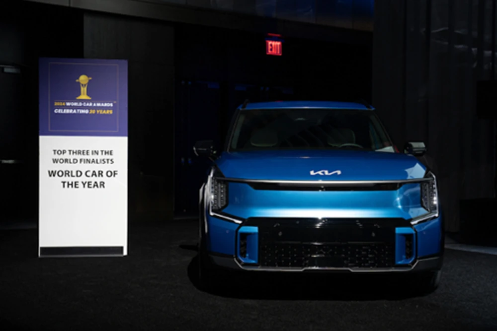 The Kia EV9 has achieved a remarkable dual victory at the 2024 World Car Awards, winning the outright ‘World Car of the Year’ title and ‘World Electric Vehicle’.
