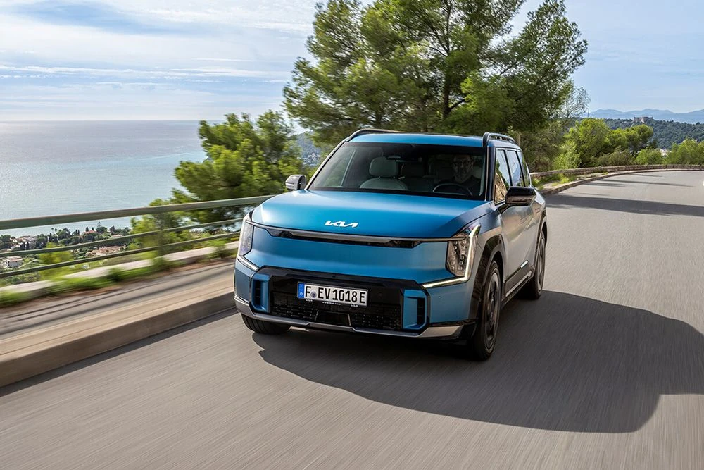 KIA EV9 SHORTLISTED FOR 2024 CAR OF THE YEAR
