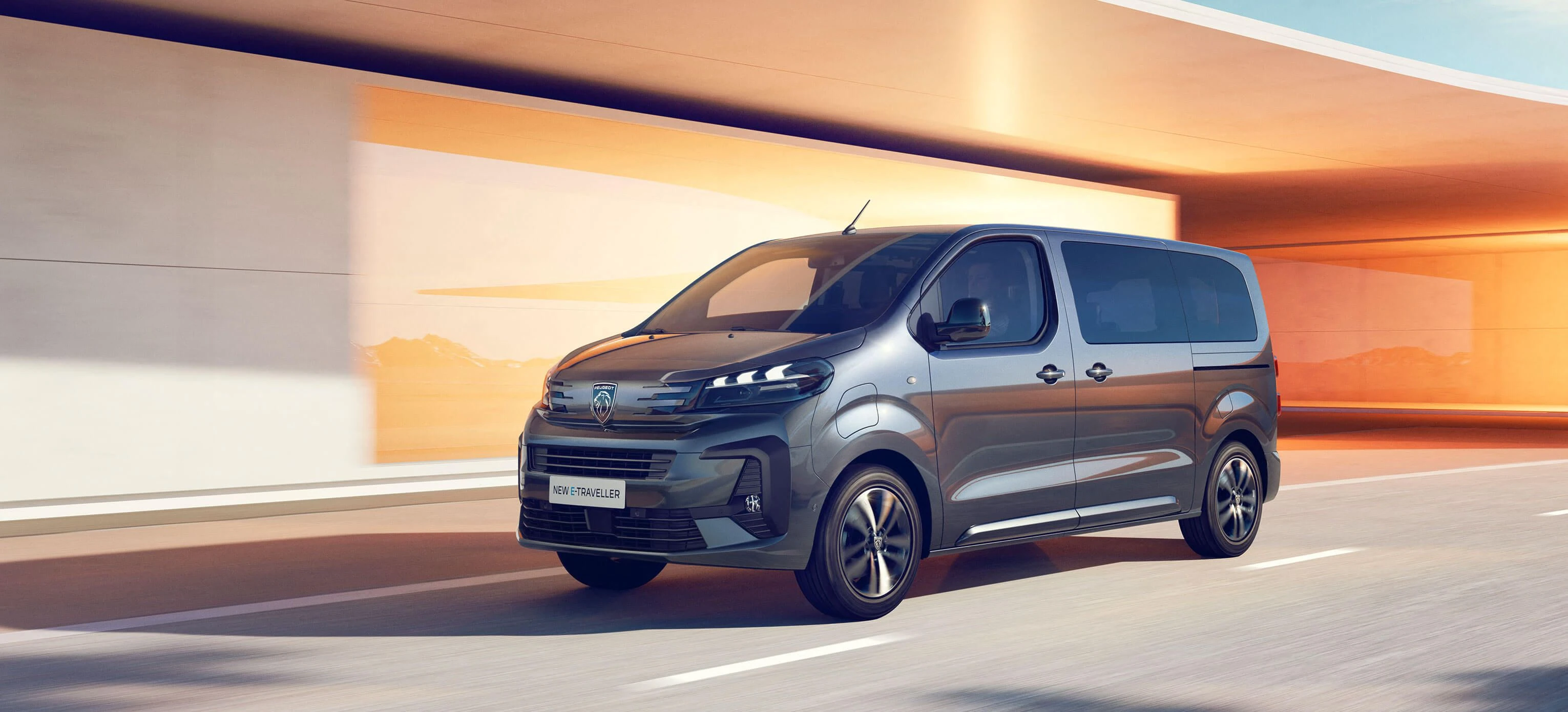 PEUGEOT e-Traveller