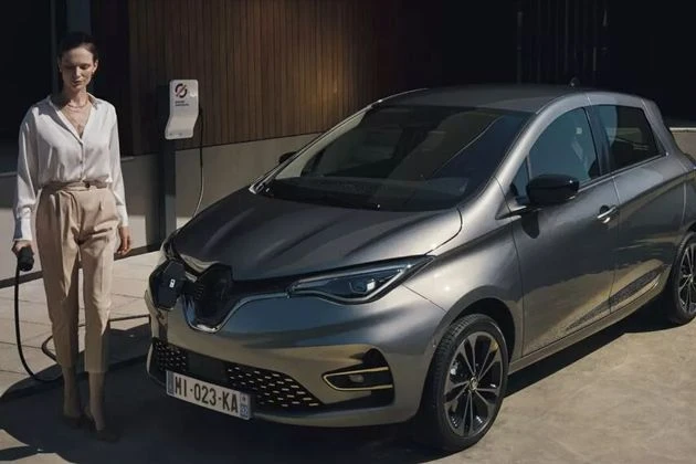 5 YEAR WARRANTY & 8 YEAR BATTERY WARRANTY