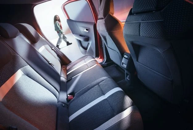 7-seater available in Hybrid